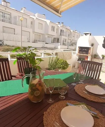 36 - Baleal Surf Village *